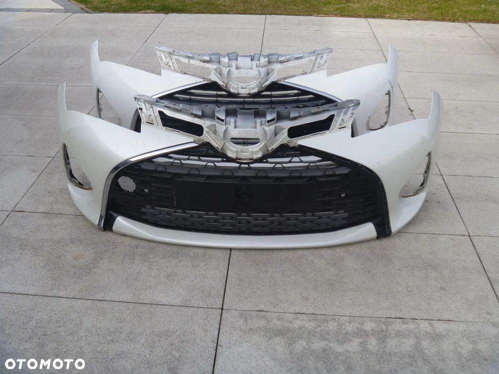 TOYOTA YARIS III LIFT 2015 LAMPA PRAWA LEWA ORYGINAŁ - 11