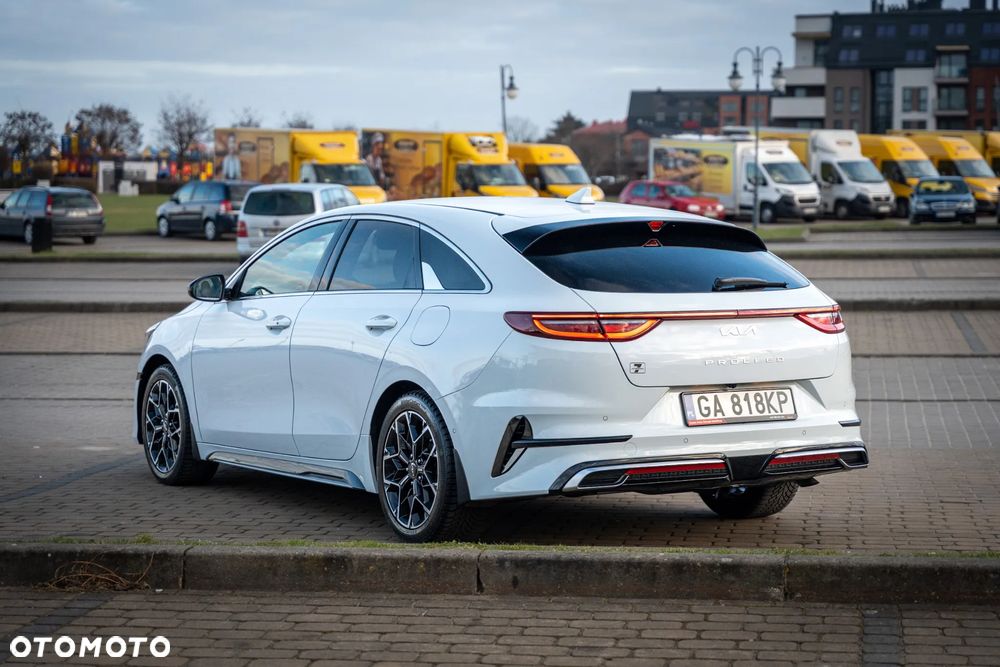 Kia ProCeed - 2