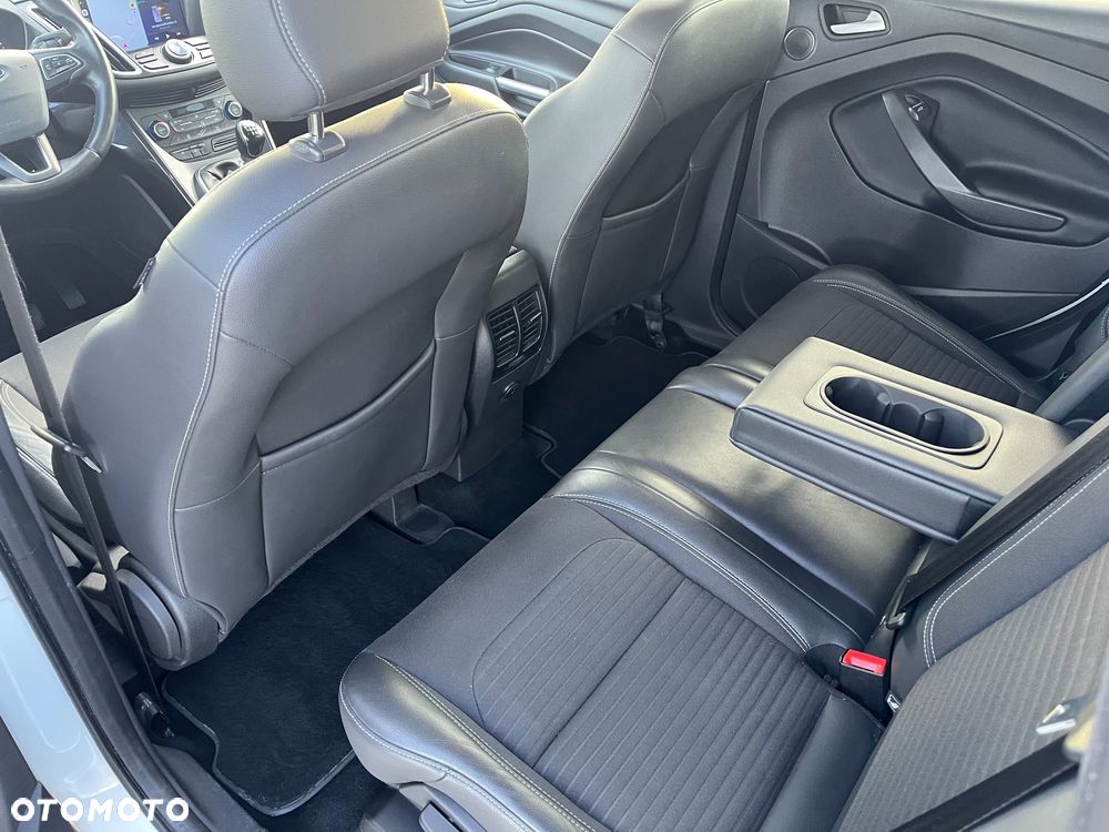 Ford Kuga 2.0 TDCi 4x4 Titanium - 15
