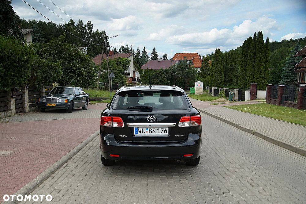 Toyota Avensis 1.8 Prestige - 8