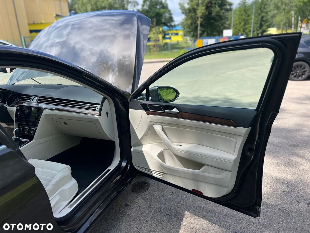 Volkswagen Passat 2.0 TDI BMT 4Mot Highline DSG - 16