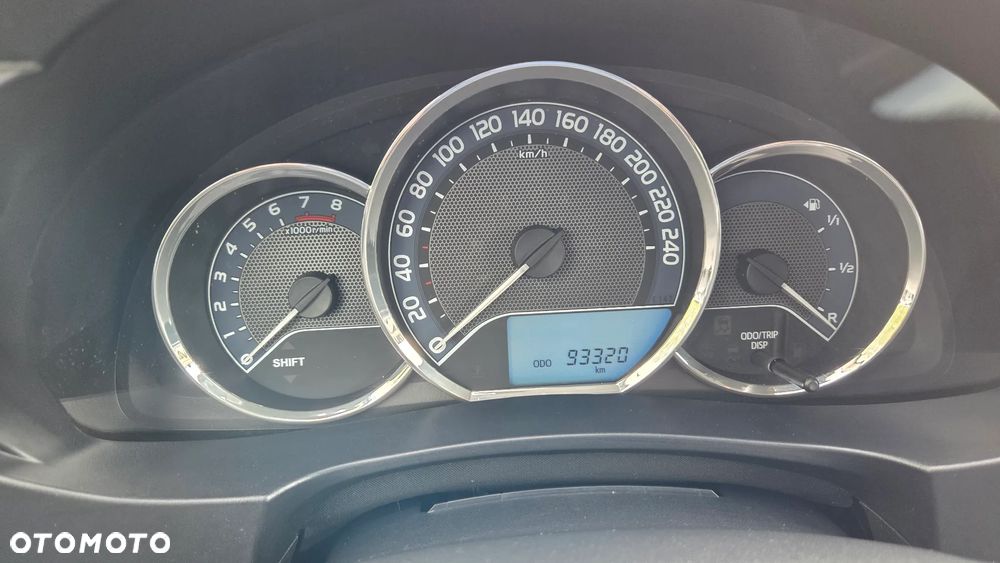 Toyota Corolla 1.6 Premium - 9