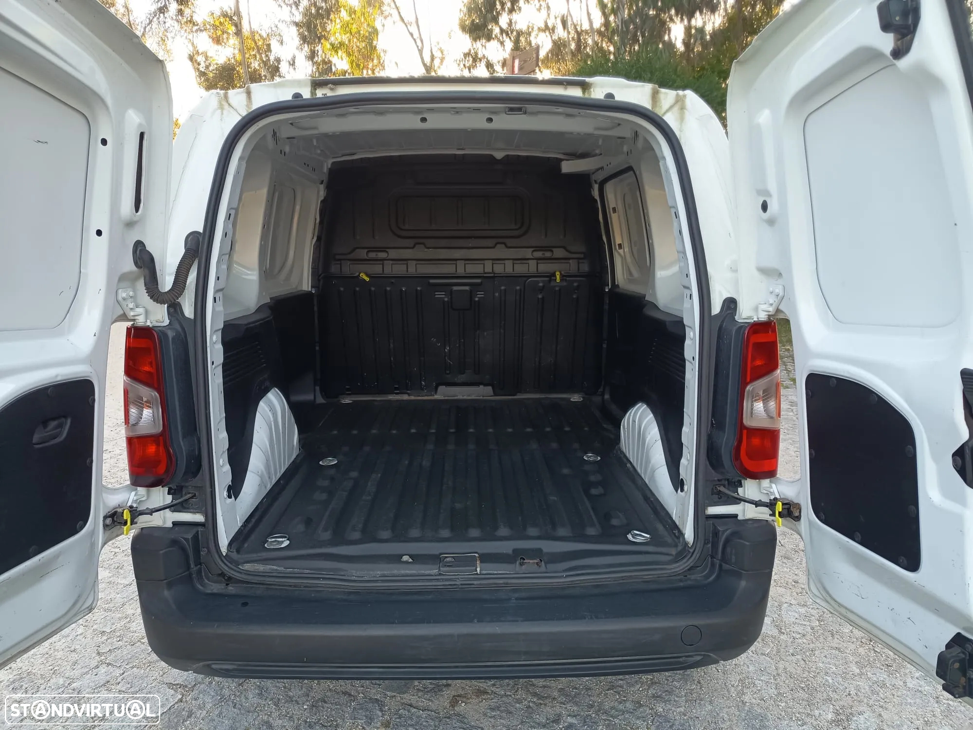 Opel COMBO - 13
