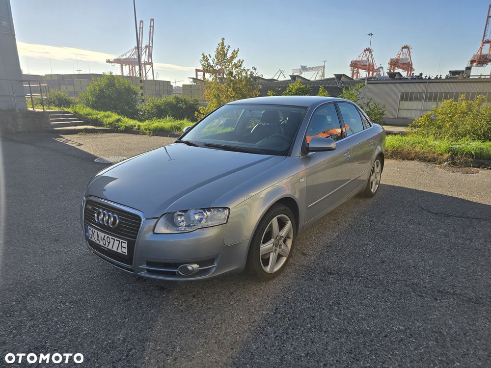 Audi A4 Limousine