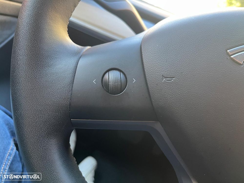 Tesla Model 3 - 18