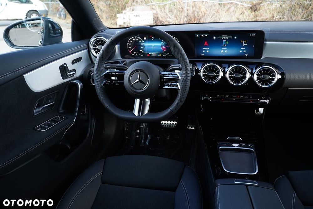 Mercedes-Benz CLA - 22