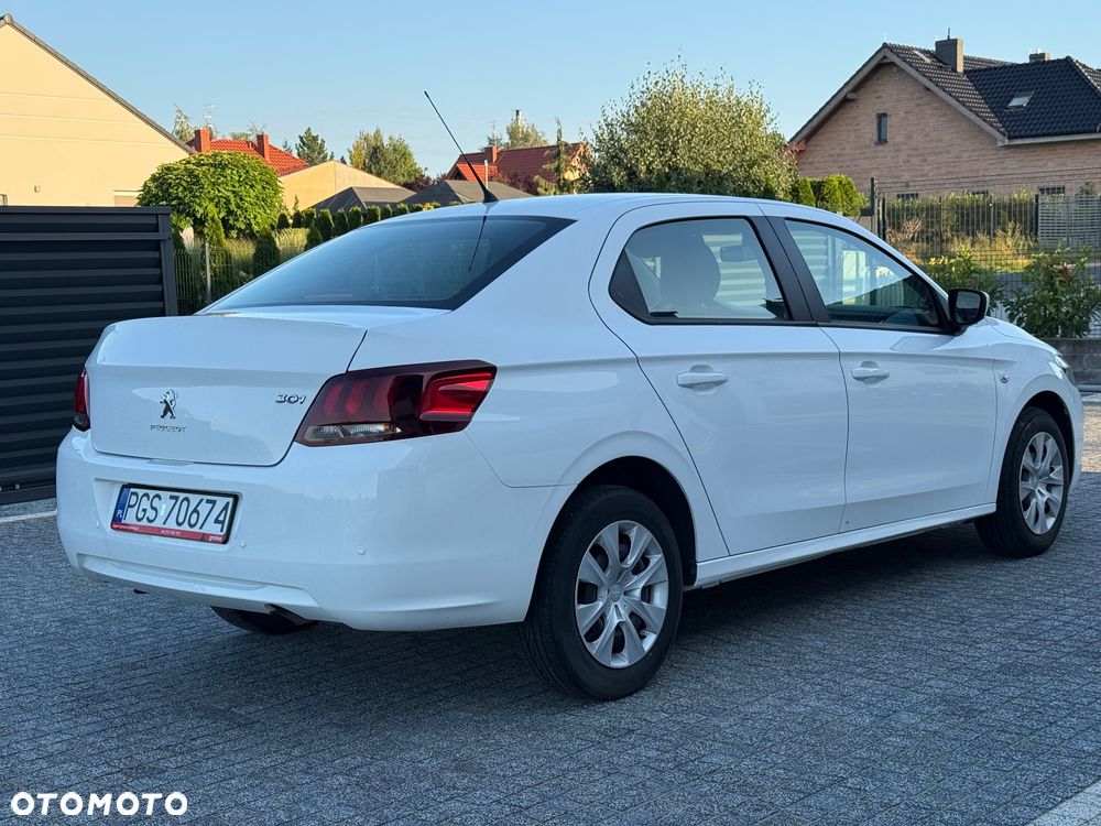 Peugeot 301 - 5
