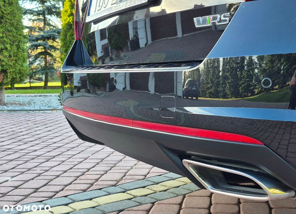 Skoda Octavia Combi 2.0 TDI DSG RS - 21