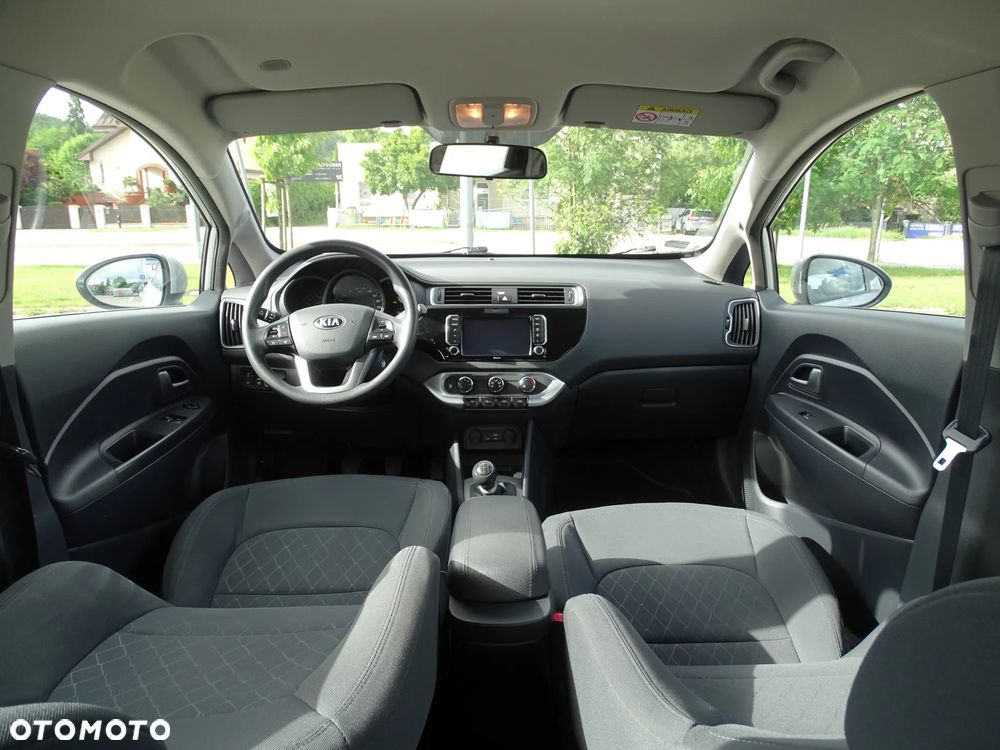 Kia Rio 1.2 Business Line - 12