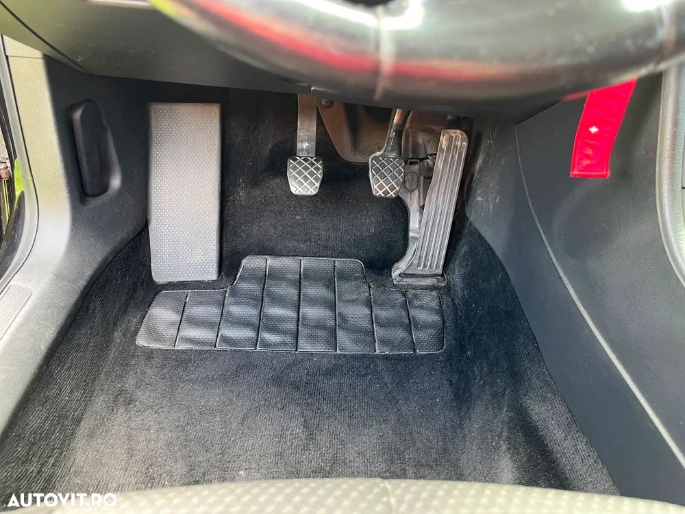 Volkswagen Passat 1.9 TDI Comfortline - 16