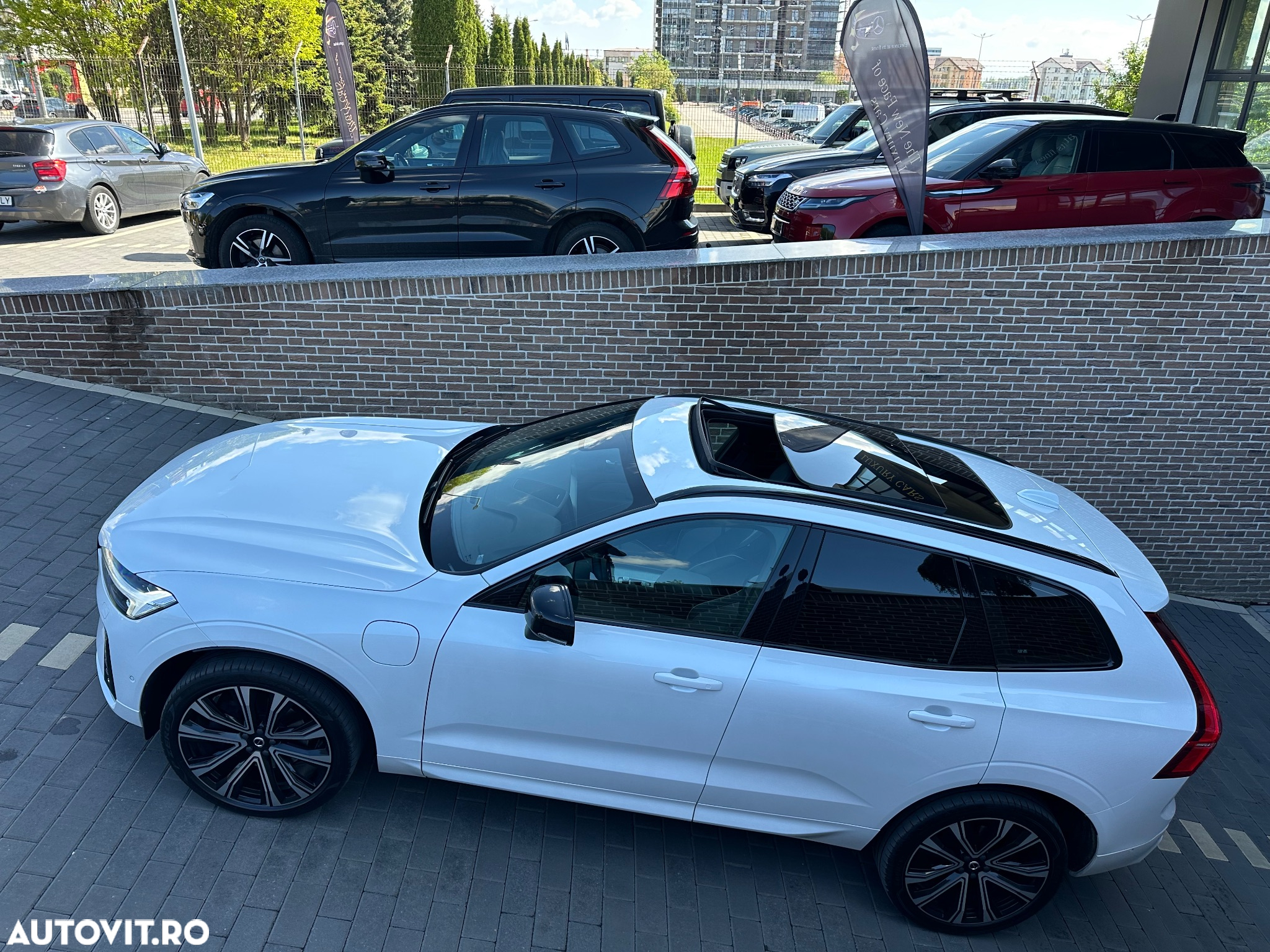 Volvo XC 60 T6 AWD Recharge Geartronic RDesign - 8