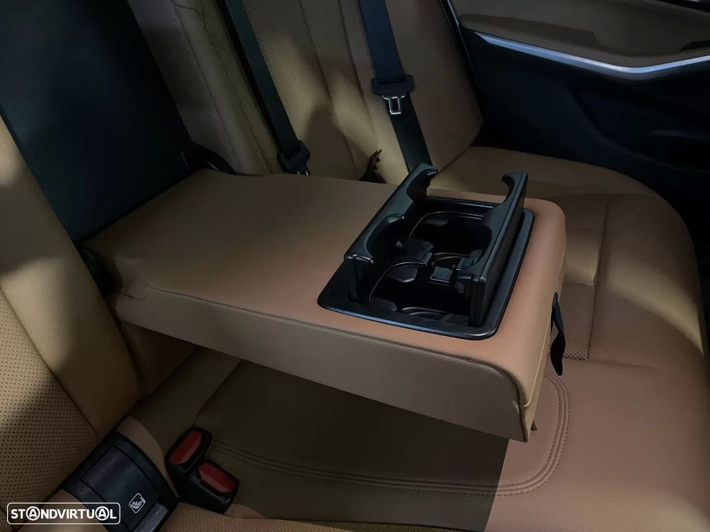 BMW 320 e Pack Desportivo M Auto - 20