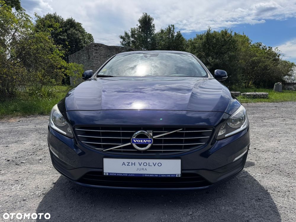 Volvo V60 D4 Drive-E Momentum - 1