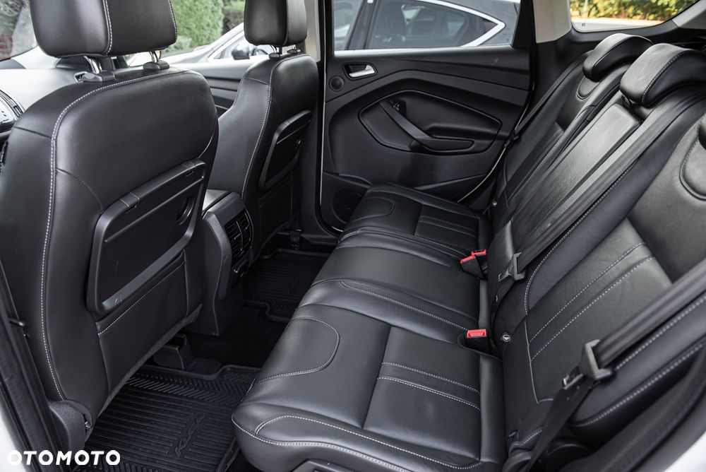 Ford Kuga 1.5 EcoBoost 4WD Titanium - 29