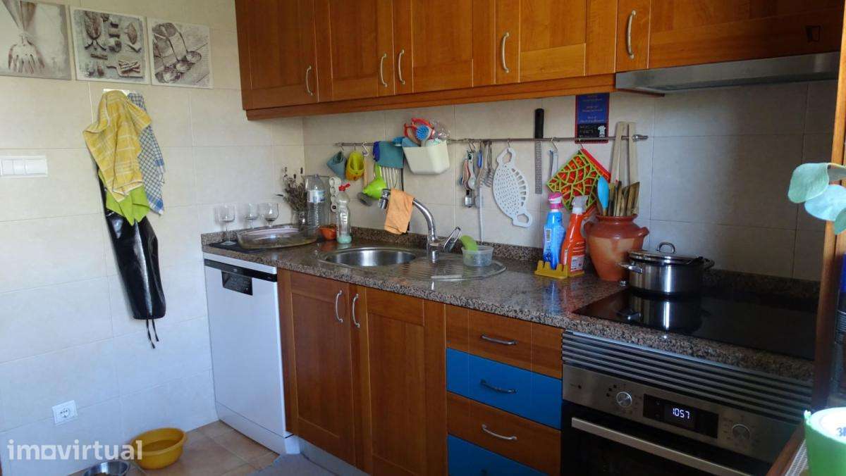 Quarto - localizado em Valongo Porto - Grande imagem: 2/24