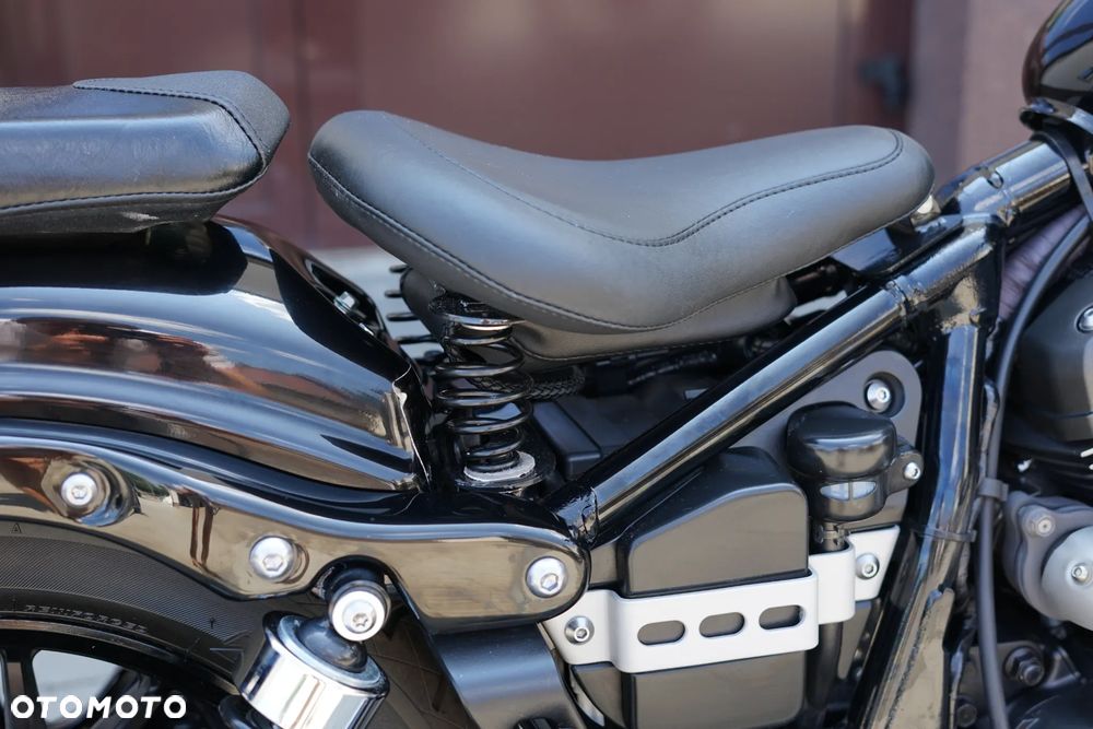 Yamaha XVS - 8