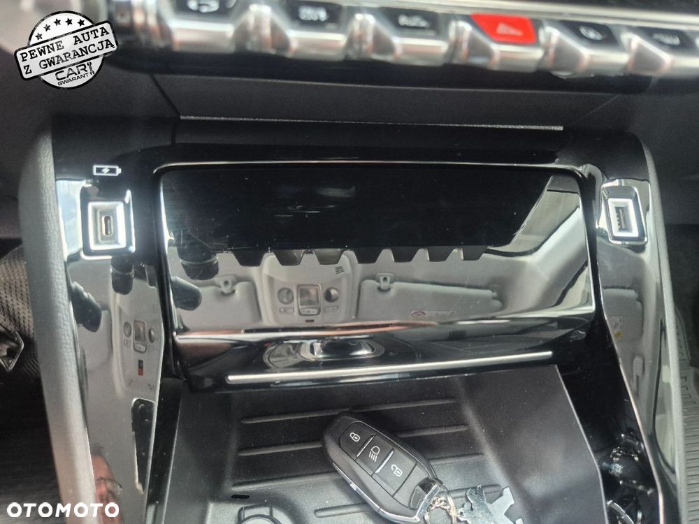 Peugeot 208 - 36