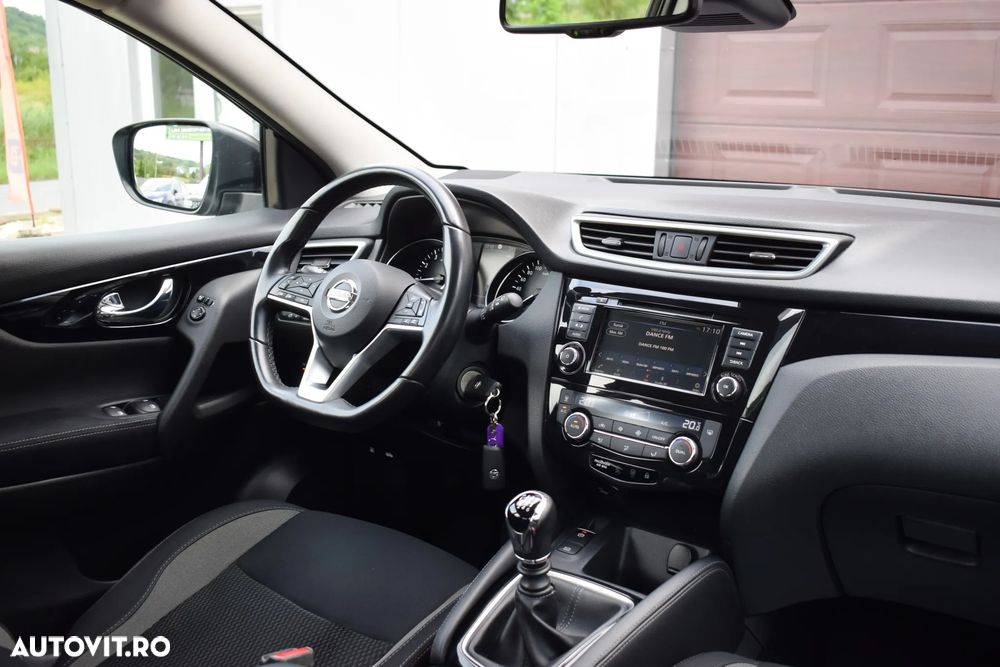 Nissan Qashqai 1.3 DIG-T N-CONNECTA - 13