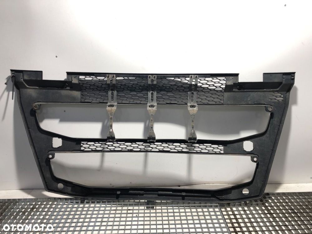 ATRAPA GRILL  VOLVO FH II 2012 - 2022 500 368 kW [500 KM] 10x4/6 2017 82491908 - 4
