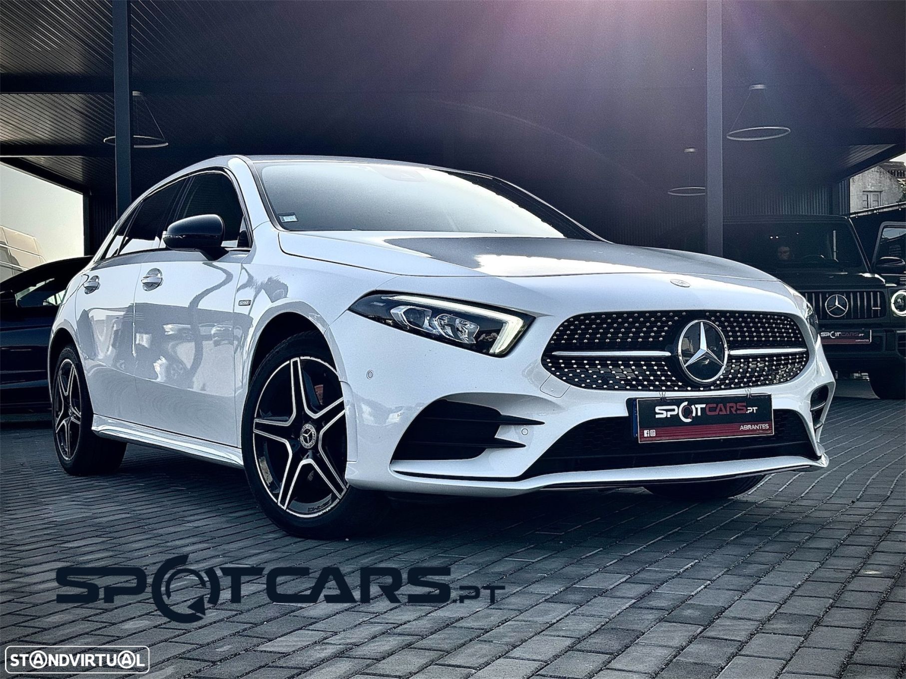 Mercedes-Benz A 250 e AMG Line - 1