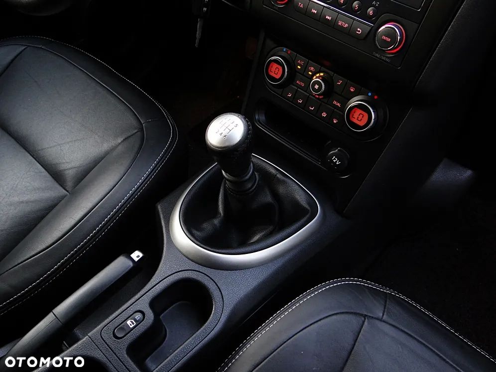 Nissan Qashqai 2.0 lounge - 37