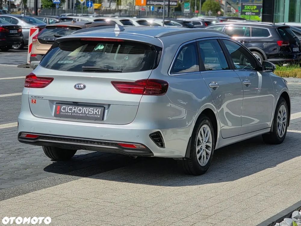 Kia Ceed 1.6 CRDi SCR L - 11