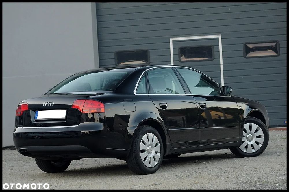 Audi A4 Limousine - 23
