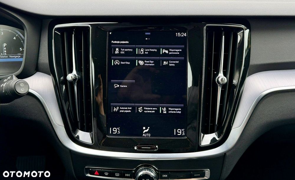 Volvo V60 D4 AWD Geartronic Momentum Pro - 24