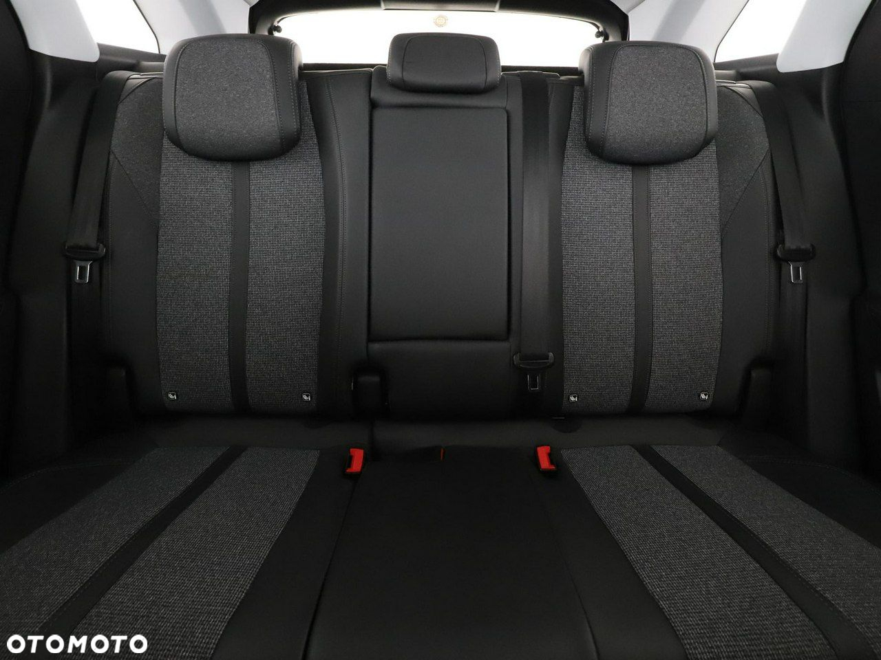 Peugeot 3008 1.2 PureTech Allure S&S EAT6 - 18
