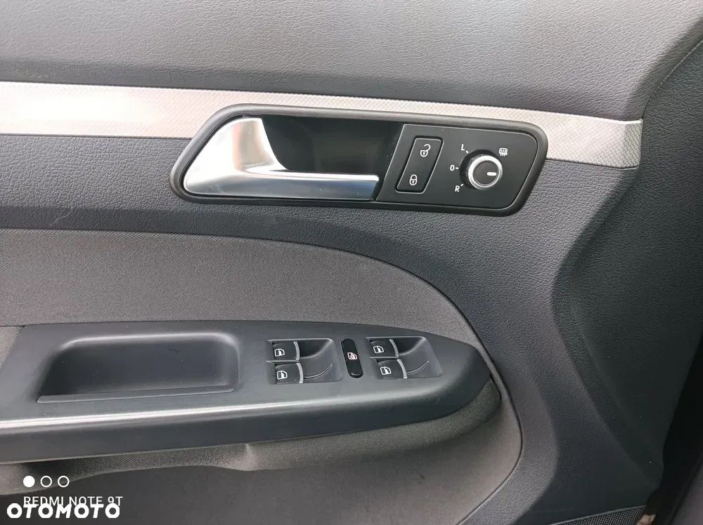 Volkswagen Touran 2.0 TDI DPF BlueMotion Technology MATCH - 13