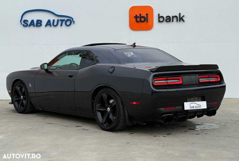 Dodge Challenger - 20