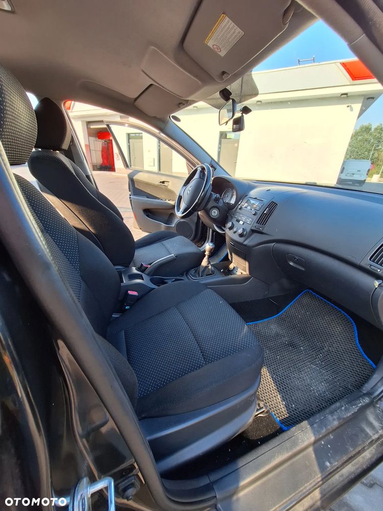 Hyundai i30 1.4 FIFA WM Edition - 19