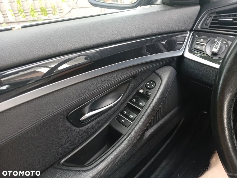 BMW Seria 5 520d - 9
