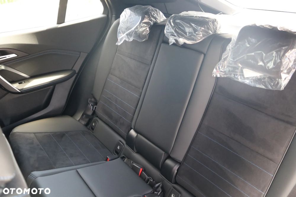 BMW iX2 eDrive20 66.5kWh M Sport Edition - 21