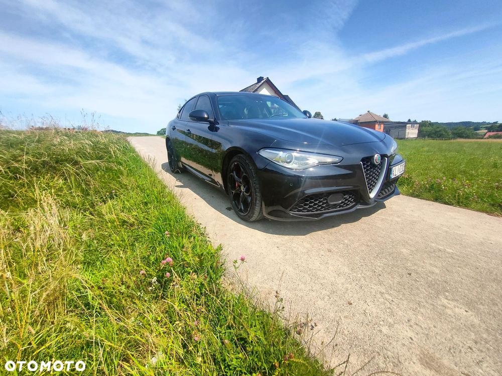 Alfa Romeo Giulia 2.0 Turbo 16V AT8-Q4 Veloce Ti - 11