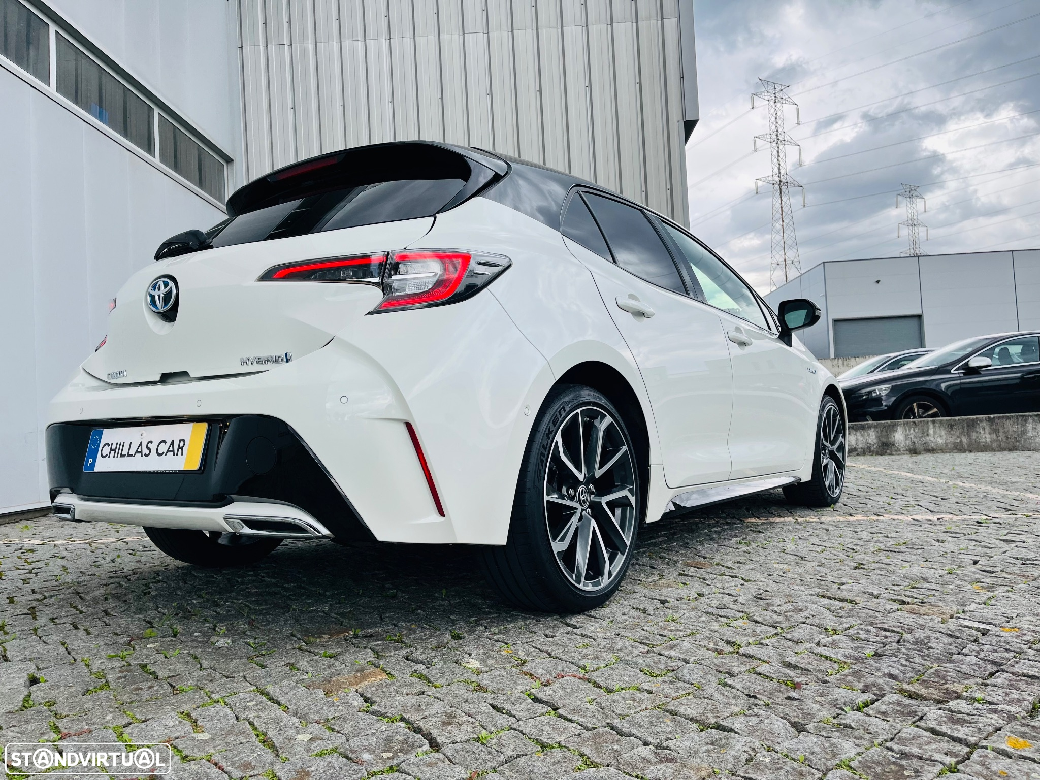 Toyota Corolla 2.0 Hybrid Luxury Black - 11