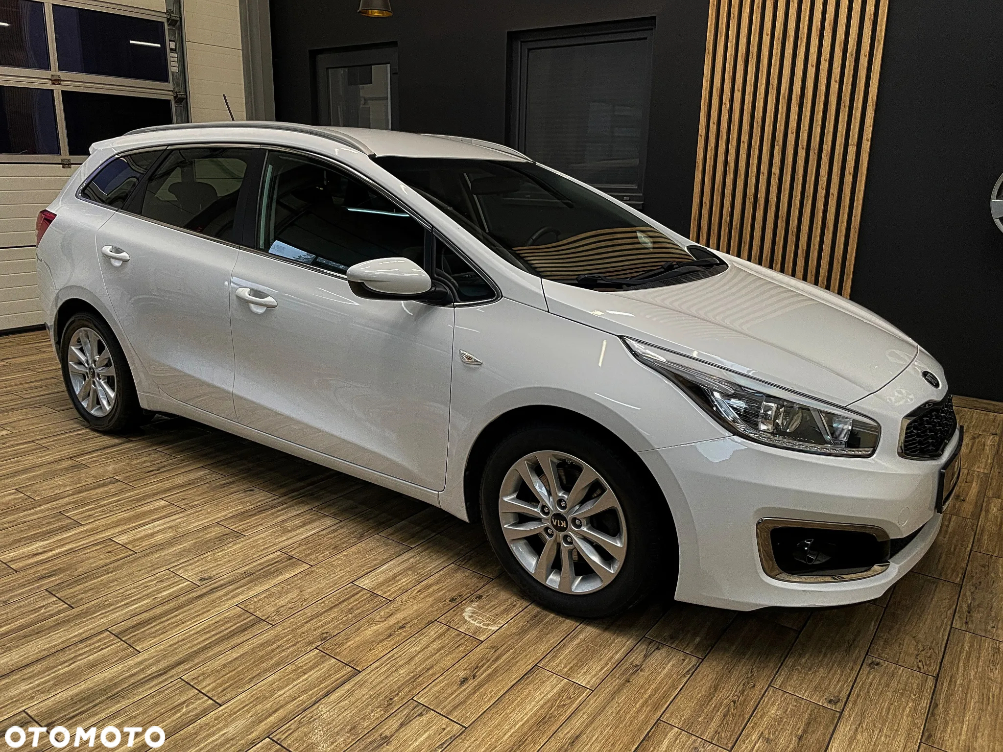 Kia Ceed 1.4 Attract - 6