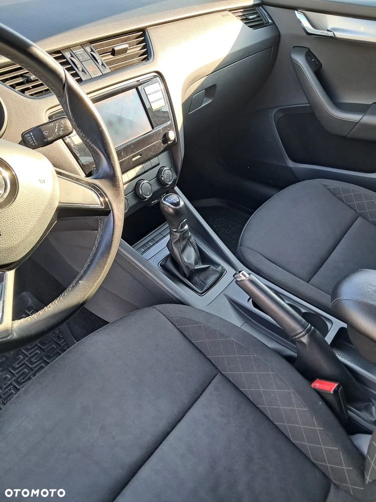 Skoda Octavia 1.6 TDI Active - 9