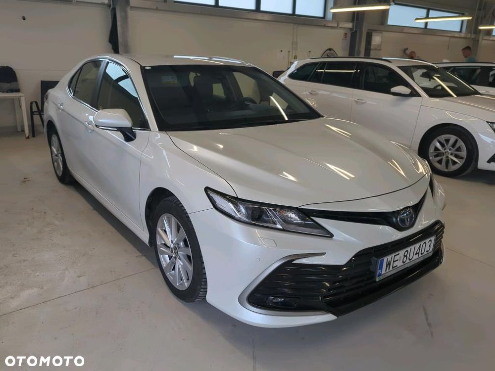 Toyota Camry 2.5 Hybrid Comfort CVT - 2