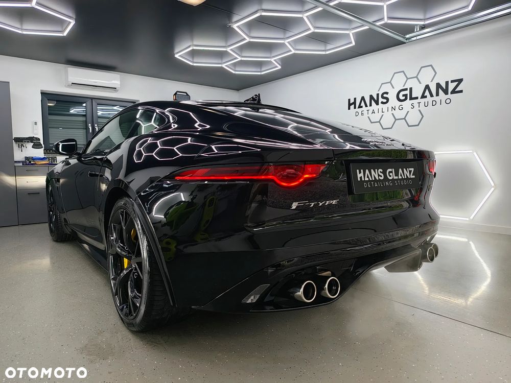 Jaguar F-Type R AWD - 16
