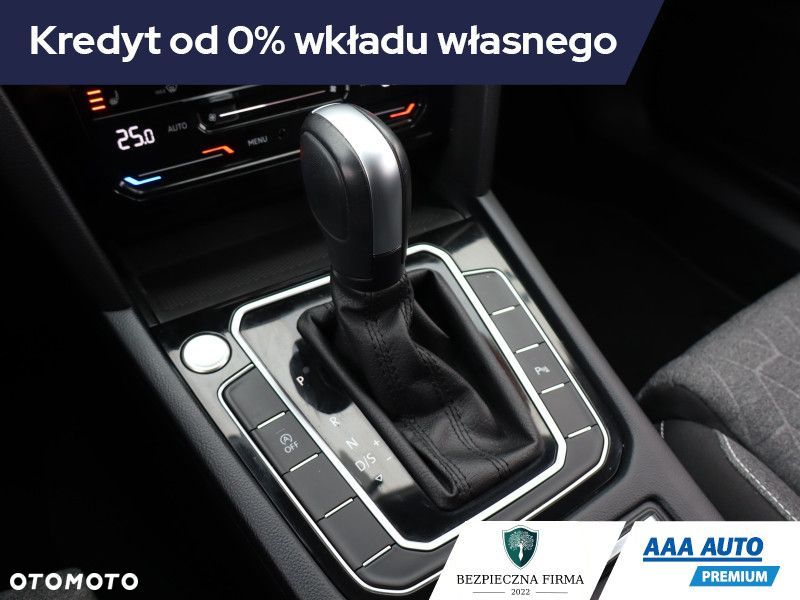 Volkswagen Passat Variant - 14