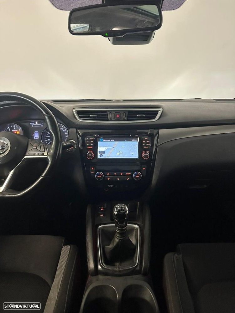 Nissan Qashqai 1.2 DIG-T N-Connecta 18 - 8