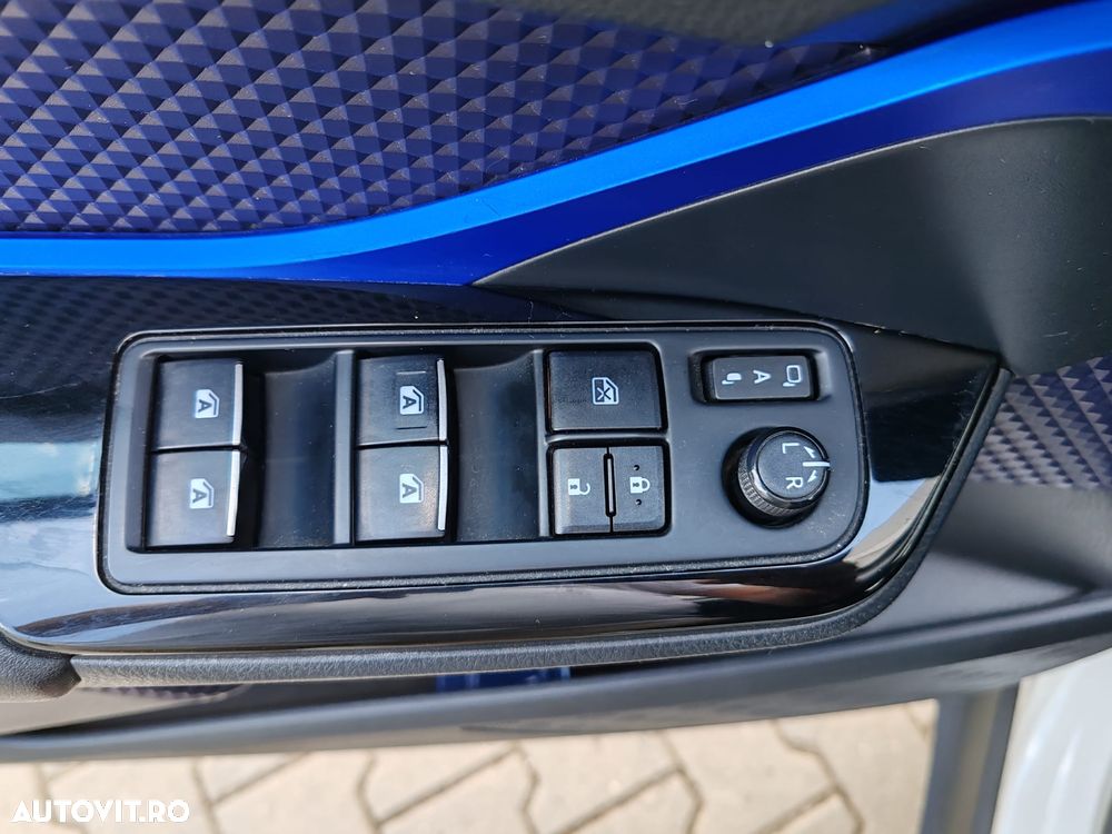Toyota C-HR 1.8 HSD 4x2 CVT C-lassy LED - 19