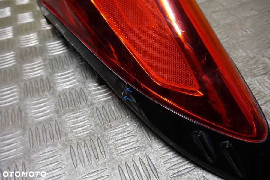 TOYOTA C-HR 2018 2019 2020 - LAMPA TYŁ PRAWA TYLNA USA - 5