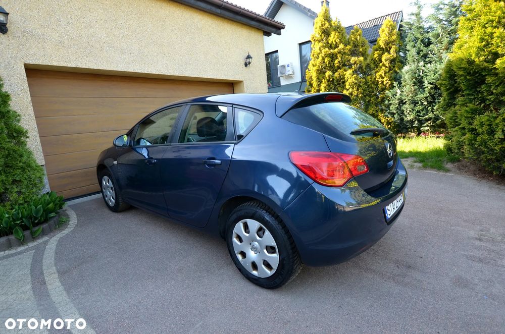 Opel Astra 1.4 ecoFLEX Selection - 4