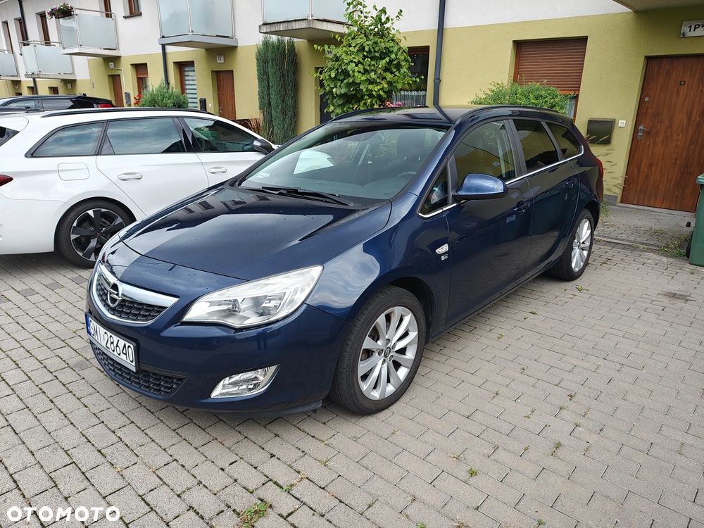 Opel Astra 2012 photo 3