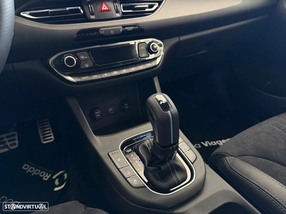 Hyundai i30 N 2.0 T-GDi Pack Performance 8DCT - 14