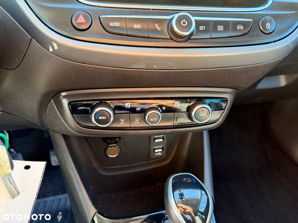 Opel Crossland X - 9