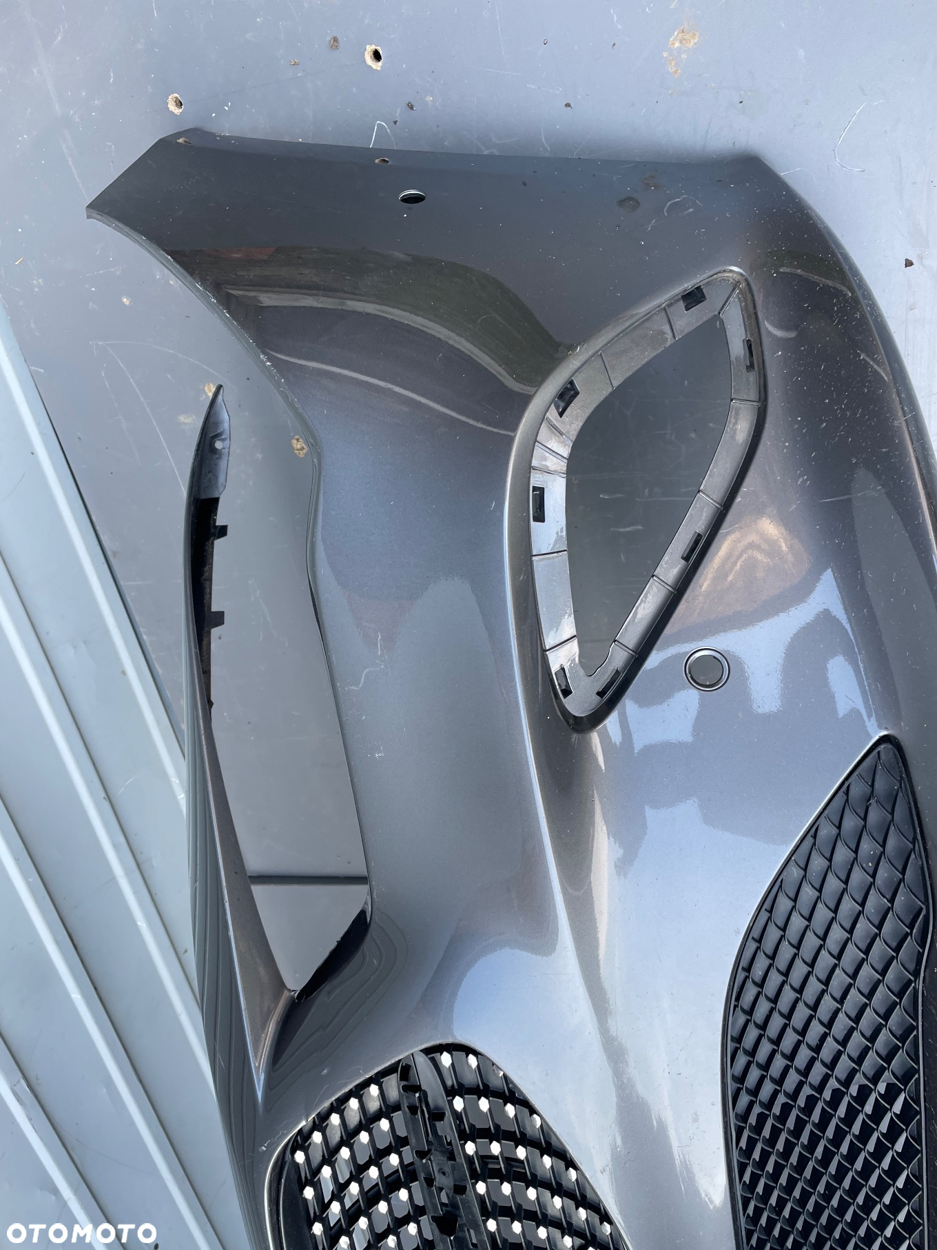 ZDERZAK  GRILL MERCEDES CLA W118  KRATKI 18- - 16