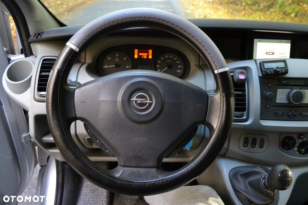 Opel Vivaro - 10